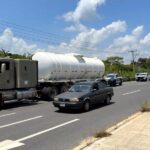 Aseguran autotanque con combustible de procedencia no acreditada en Sayula de Alemán